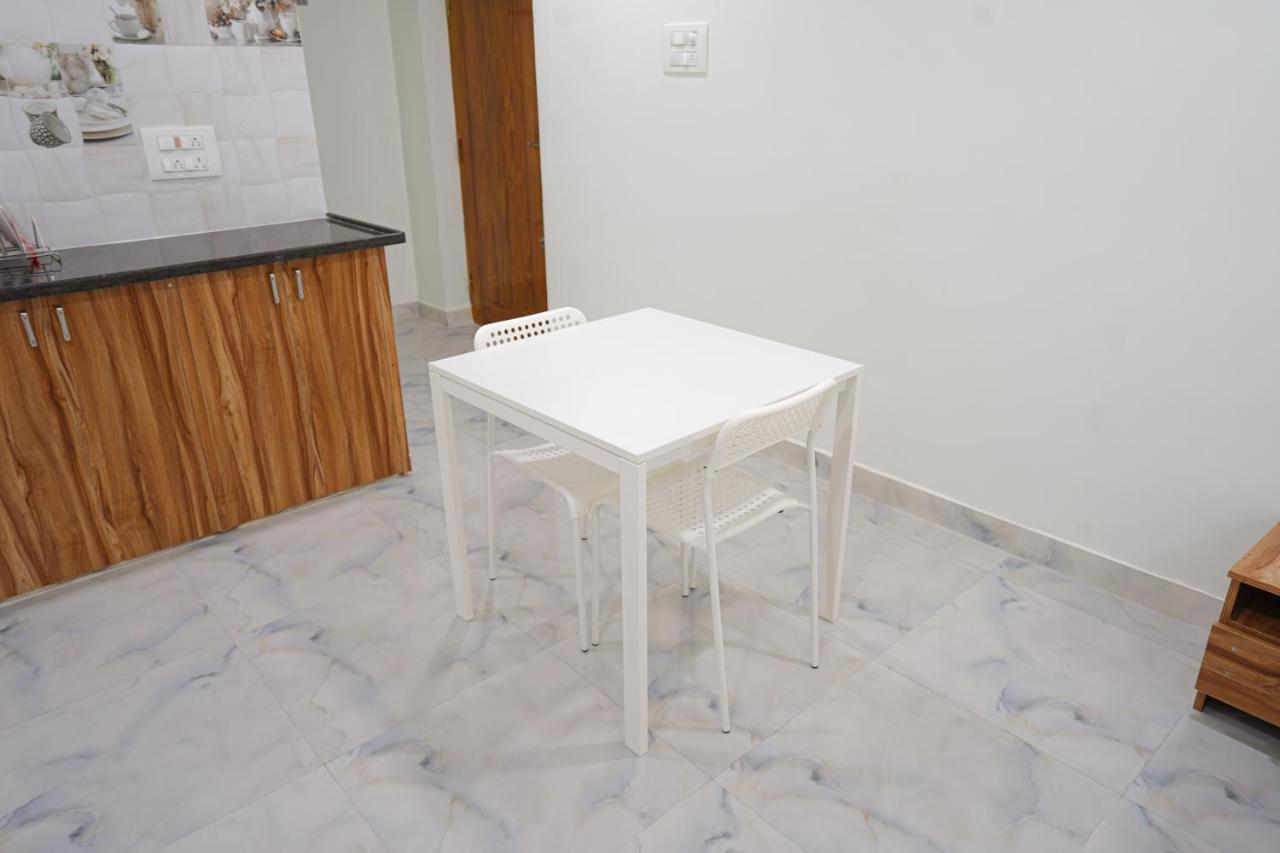 Mahasri Studio Apartments- Brand New Fully Furnished Air Conditioned Studio Apartments Τιρουπάτι Εξωτερικό φωτογραφία